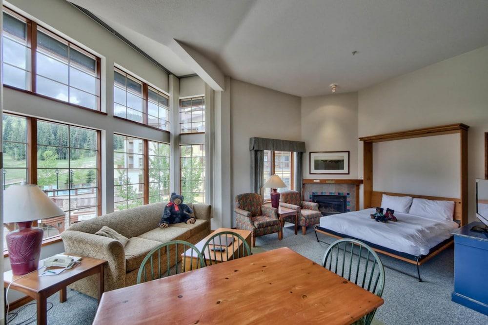 Hearthstone Lodge Sun Peaks Buitenkant foto